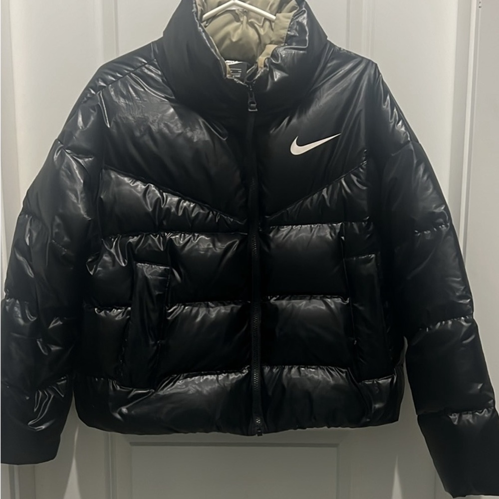 Nike womens Black Puffer Jacket size small